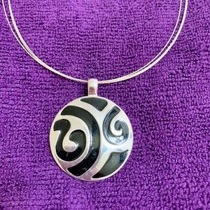 Very awesome necklace 💕